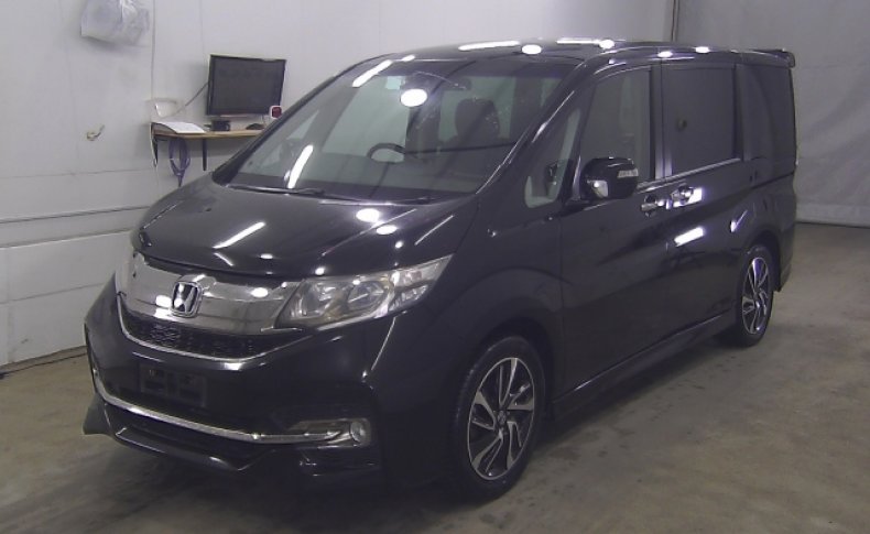 HONDA STEPWGN COOL SPIRIT 7 SEATS 2016