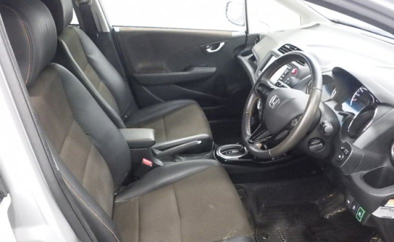 HONDA FIT SHUTTLE 15X L Package 2011
