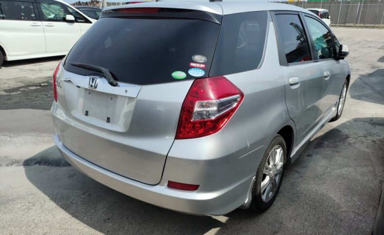 HONDA FIT SHUTTLE 15X L Package 2011