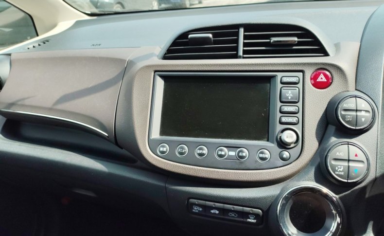 HONDA FIT SHUTTLE 15X L Package 2011