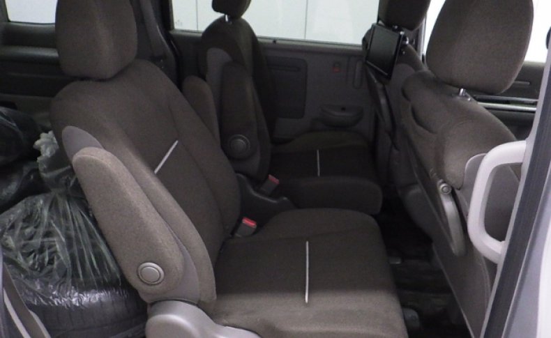 HONDA STEPWGN G 7seats 2015