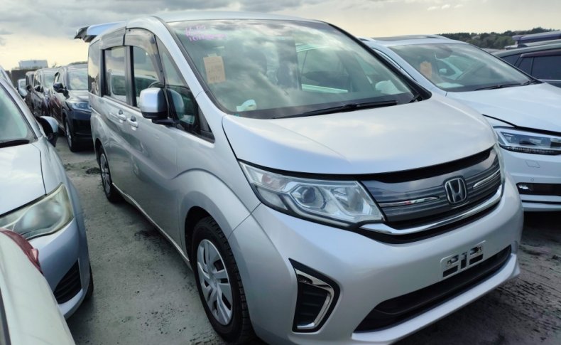 HONDA STEPWGN G 7seats 2015