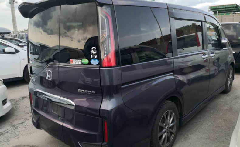HONDA STEPWGN 8seats 2015