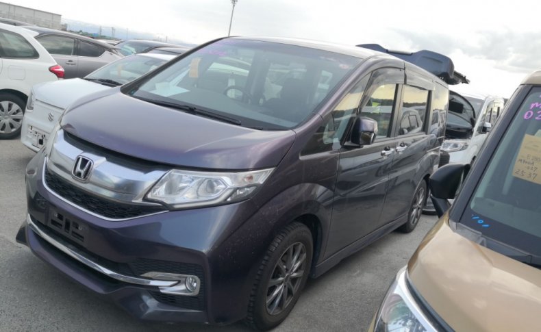 HONDA STEPWGN 8seats 2015