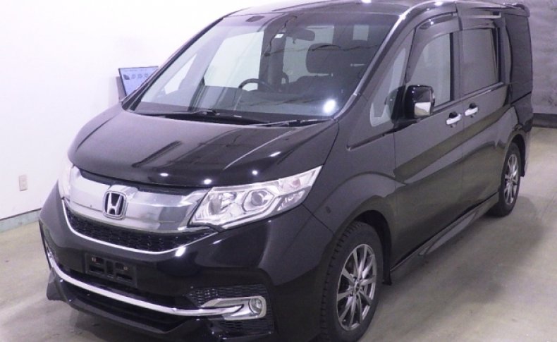 HONDA STEPWGN 7 seats 2015