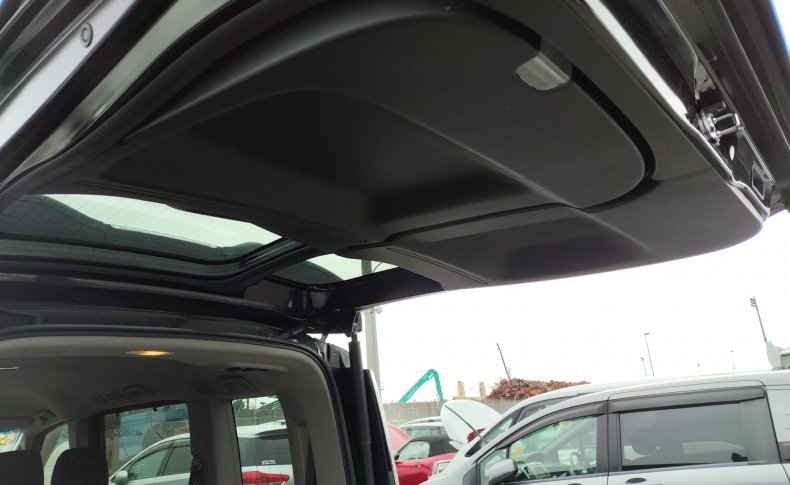 HONDA STEPWGN 7 seats 2015
