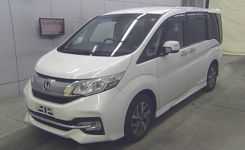 HONDA STEPWGN 7 Seats 2015