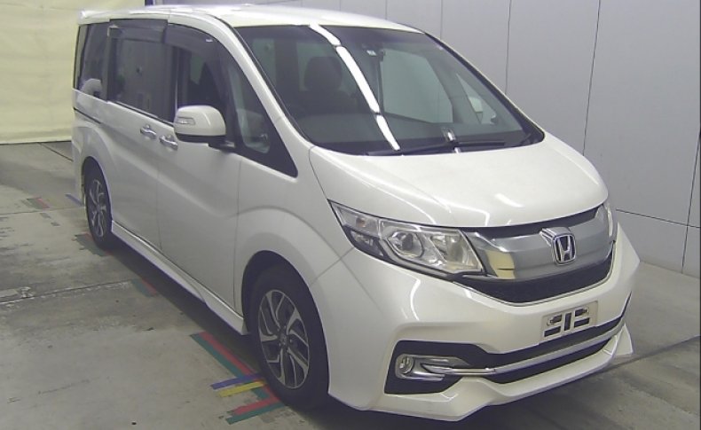 HONDA STEPWGN 7 Seats 2015