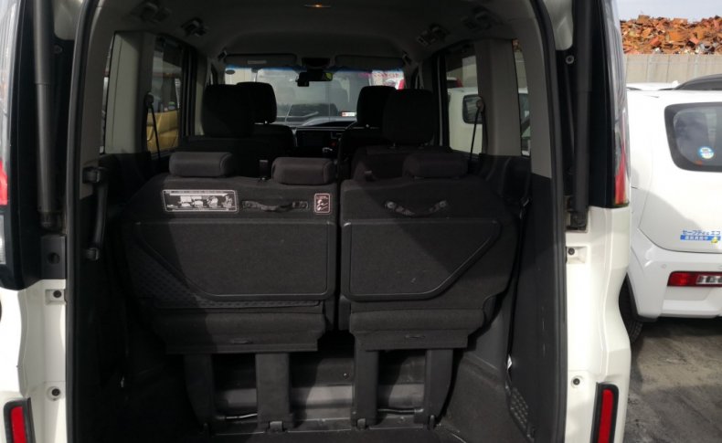 HONDA STEPWGN 7 Seats 2015