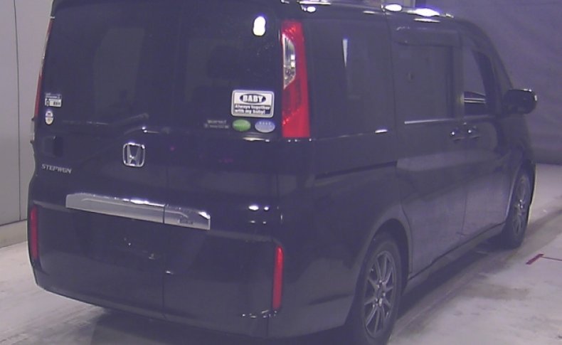 HONDA STEPWGN G 7seats 2015