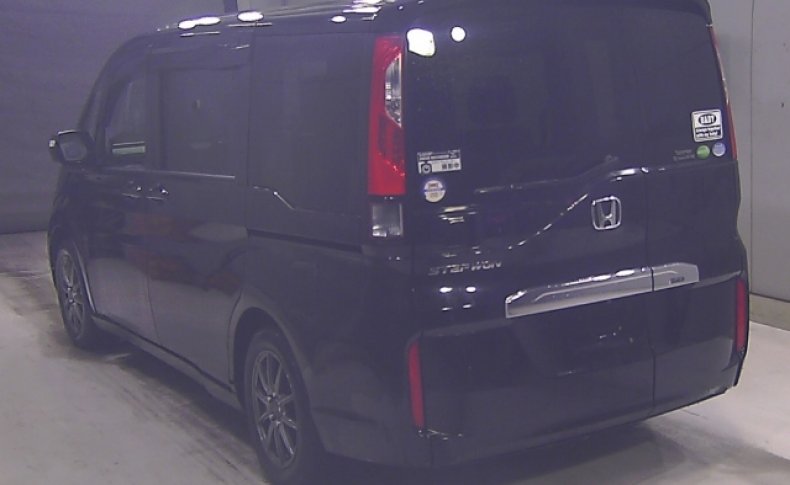 HONDA STEPWGN G 7seats 2015