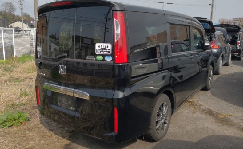 HONDA STEPWGN G 7seats 2015