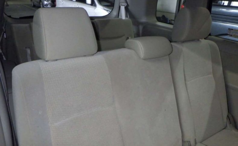 TOYOTA ISIS  2011