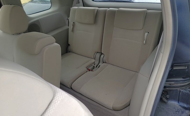 TOYOTA ISIS  2011