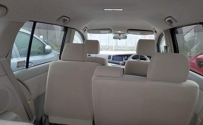 TOYOTA ISIS  2011