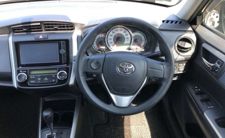 TOYOTA COROLLA FIELDER 1.5G 2012