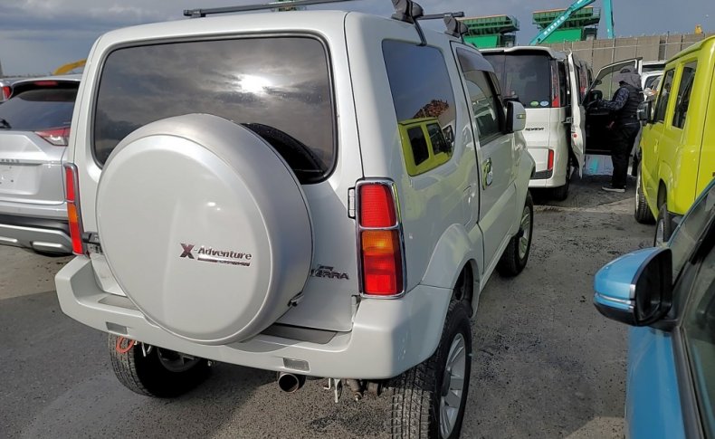 SUZUKI JIMNY SIERRA CROSS ADVENTURE AWD 4WD 2013