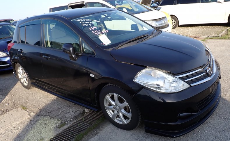 NISSAN TIIDA 15M SV Plus 2011