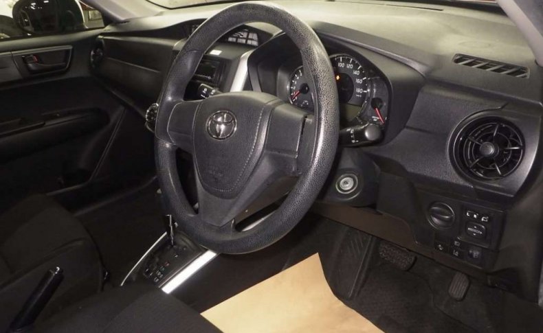 TOYOTA COROLLA FIELDER 1.5 X 2015