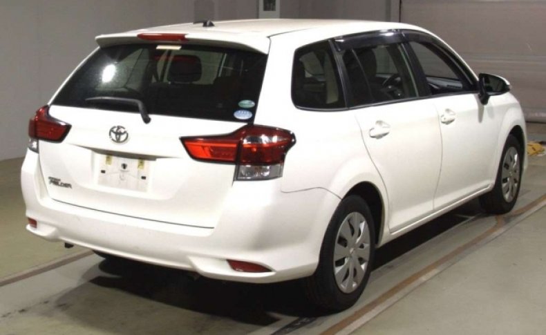 TOYOTA COROLLA FIELDER 1.5 X 2015