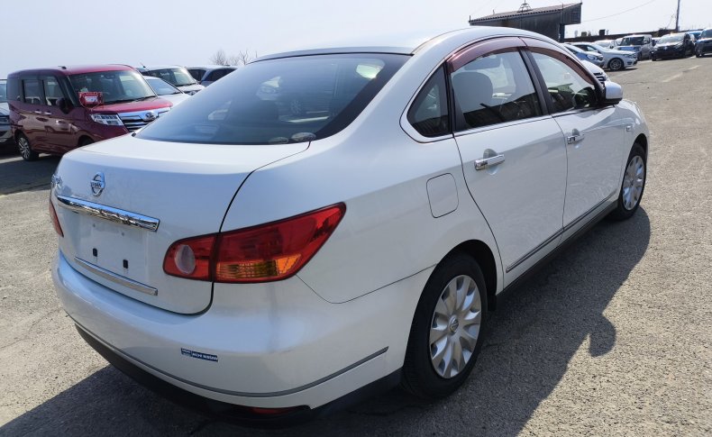NISSAN BLUEBIRD SYLPHY 15S 2009
