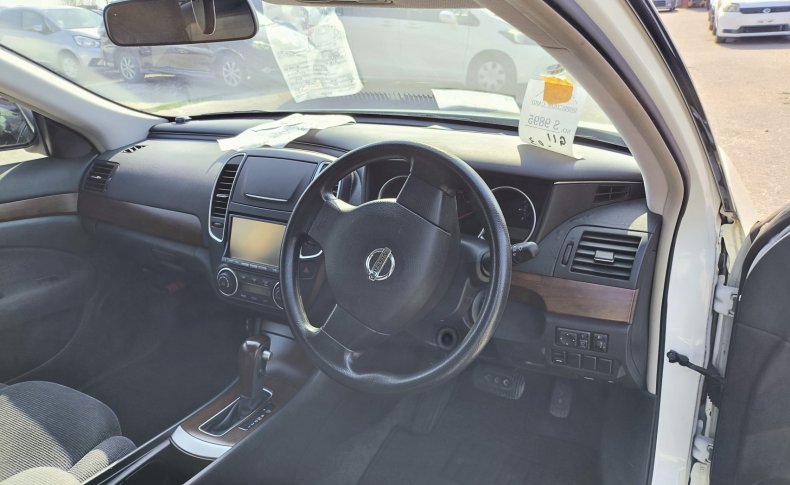 NISSAN BLUEBIRD SYLPHY 15S 2009