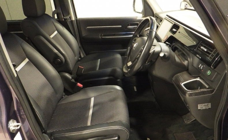 HONDA STEPWGN Cool Spirit 8seats 2015