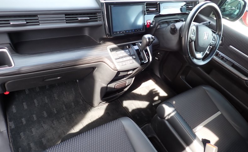 HONDA STEPWGN Cool Spirit 8seats 2015