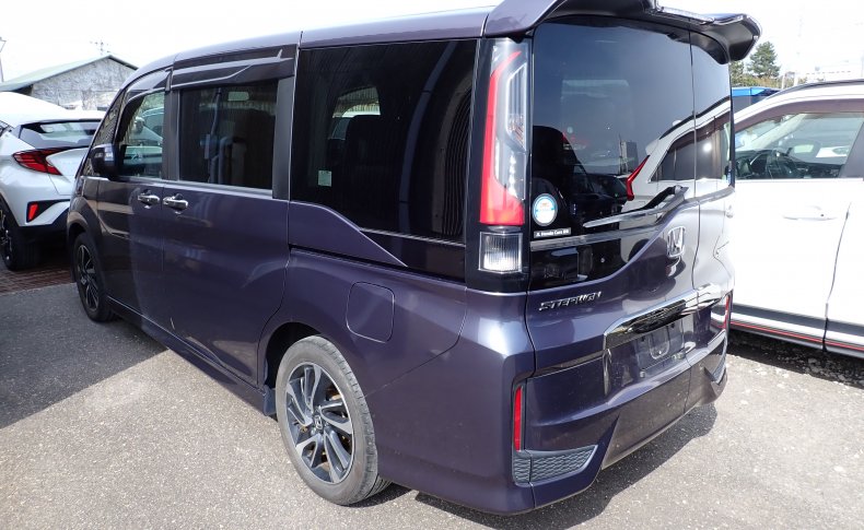 HONDA STEPWGN Cool Spirit 8seats 2015