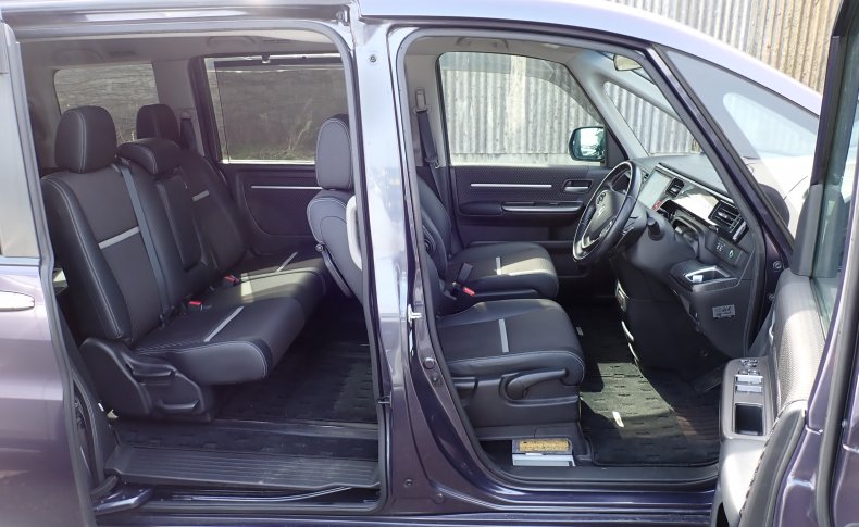 HONDA STEPWGN Cool Spirit 8seats 2015