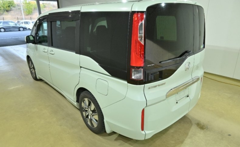 HONDA STEPWGN G-EX 8seats 2015