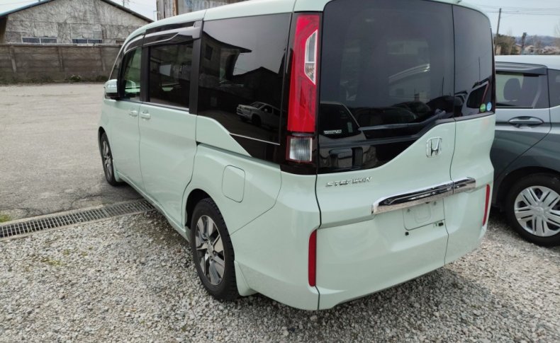 HONDA STEPWGN G-EX 8seats 2015
