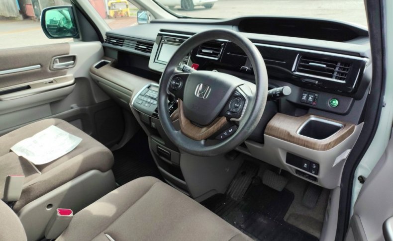 HONDA STEPWGN G-EX 8seats 2015