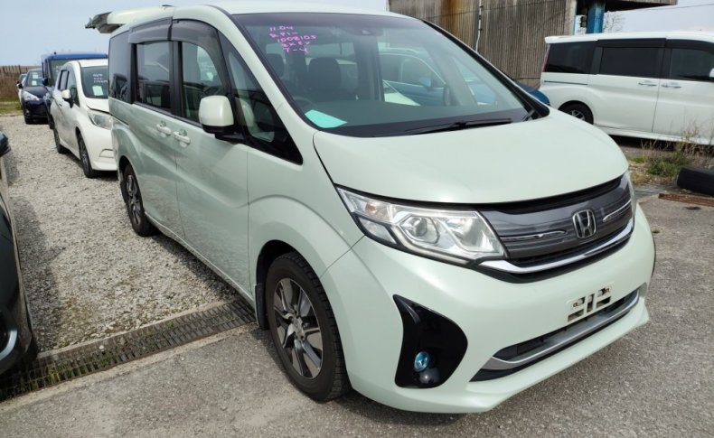 HONDA STEPWGN G-EX 8seats 2015