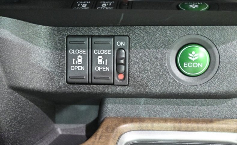 HONDA STEPWGN G-EX 8seats 2015