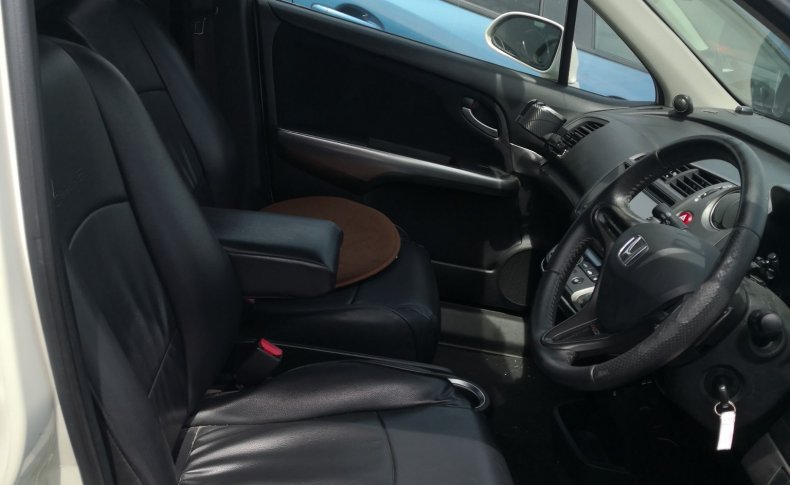 HONDA STREAM RSZ 2008