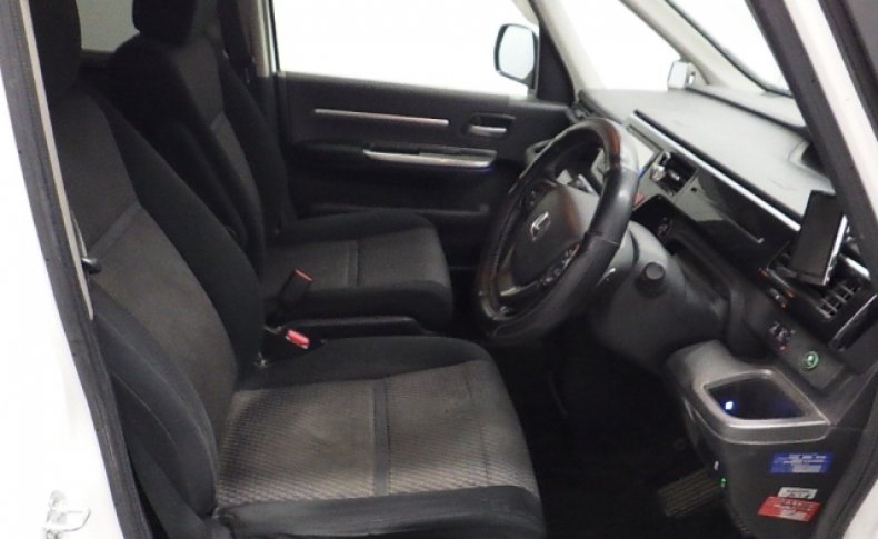 HONDA STEPWGN Honda Sensing 7seats 2017