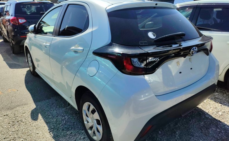TOYOTA YARIS X 2020