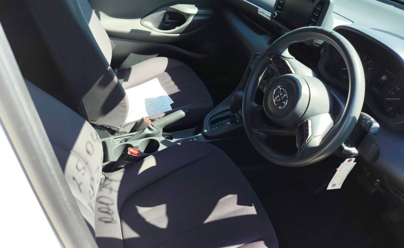 TOYOTA YARIS X 2020