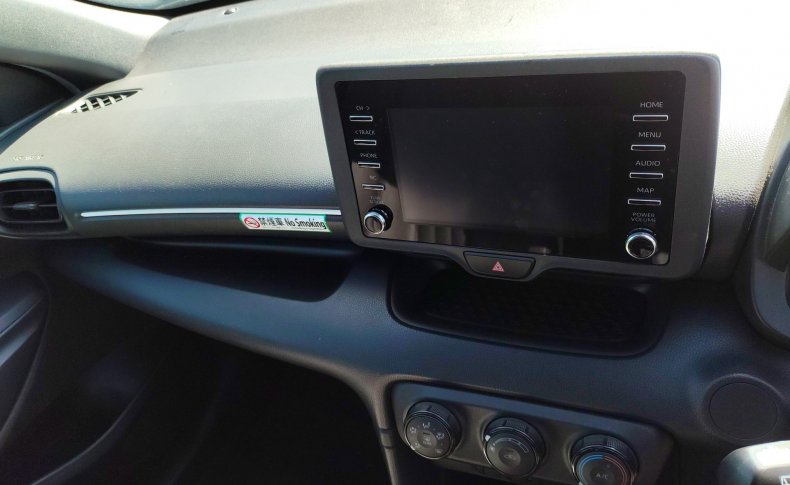 TOYOTA YARIS X 2020