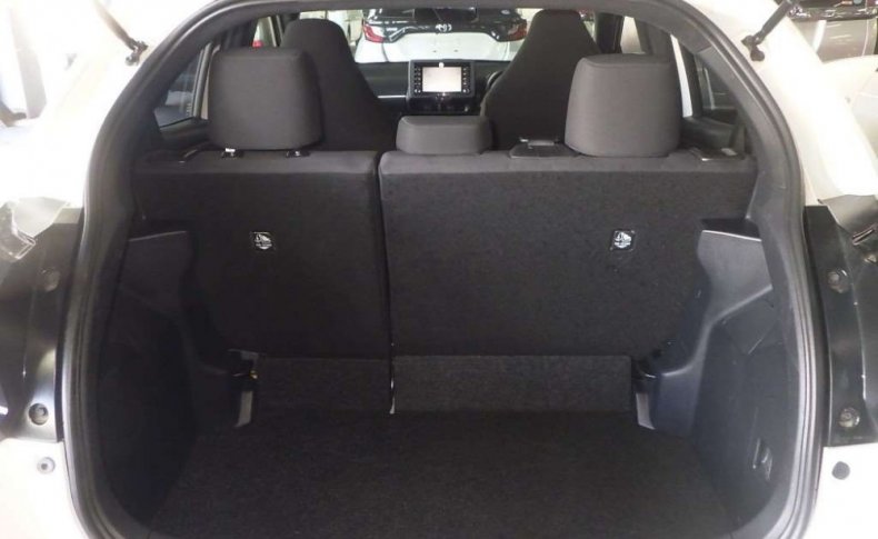 TOYOTA YARIS X 2020