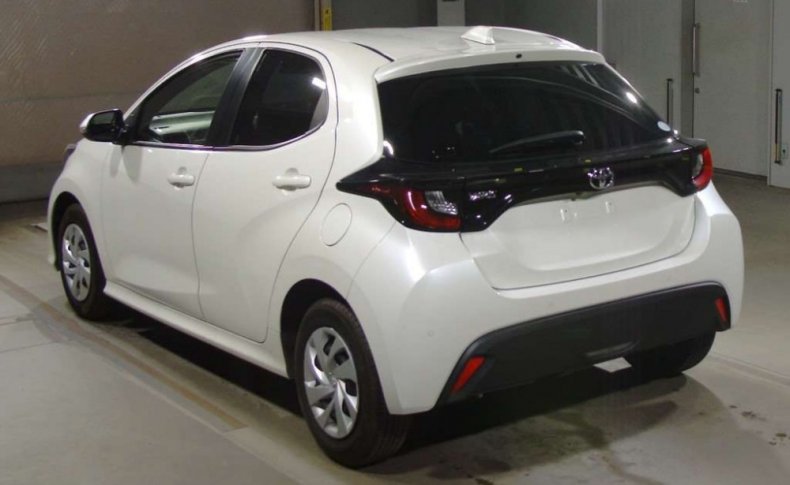 TOYOTA YARIS X 2020