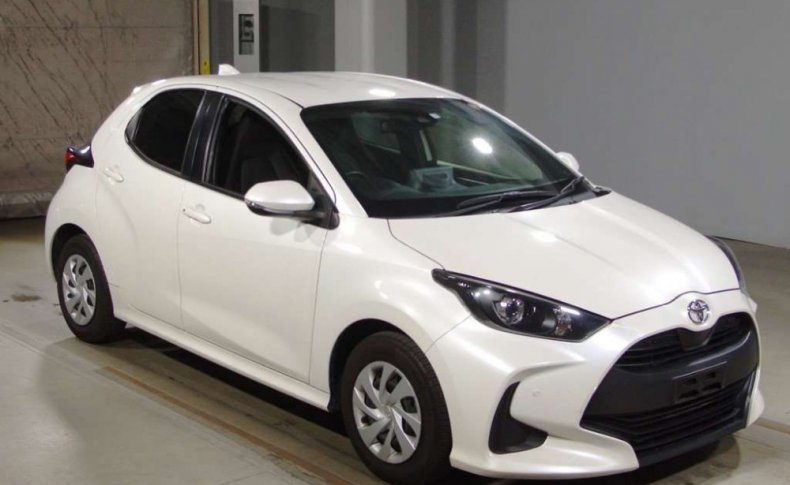 TOYOTA YARIS X 2020