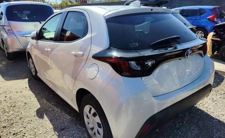TOYOTA YARIS X 2020