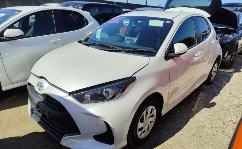 TOYOTA YARIS X 2020
