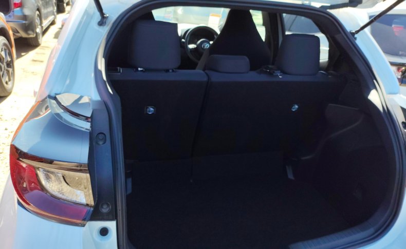TOYOTA YARIS X 2020