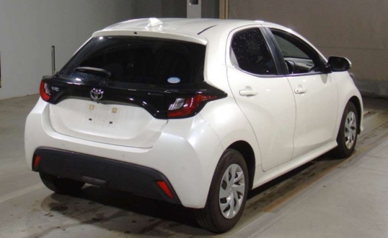 TOYOTA YARIS X 2020