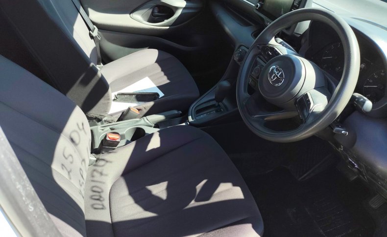 TOYOTA YARIS X 2020