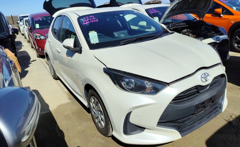TOYOTA YARIS X 2020