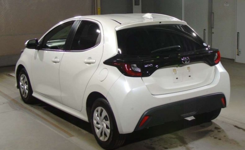 TOYOTA YARIS X 2020